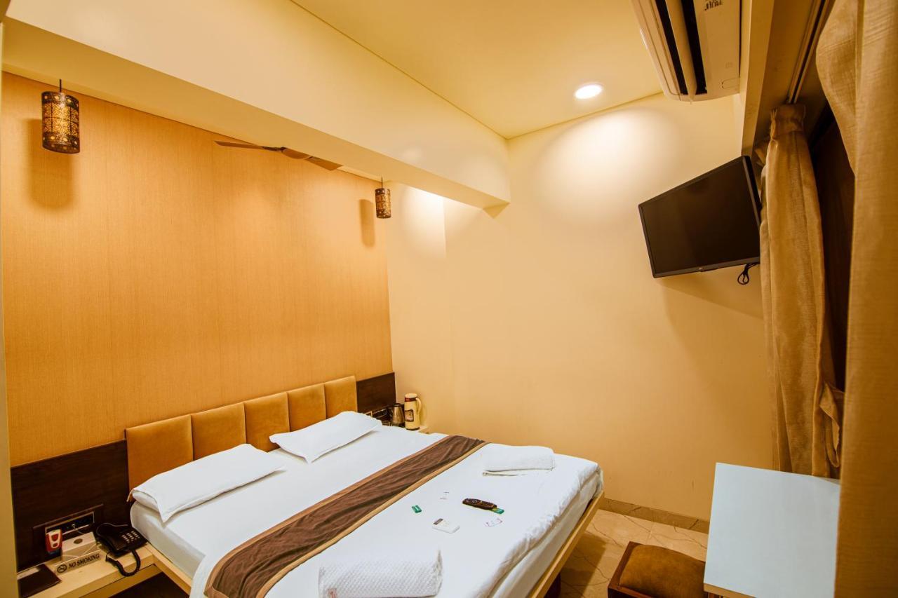 La Hotel Metro Near Bkc Mumbai Bagian luar foto