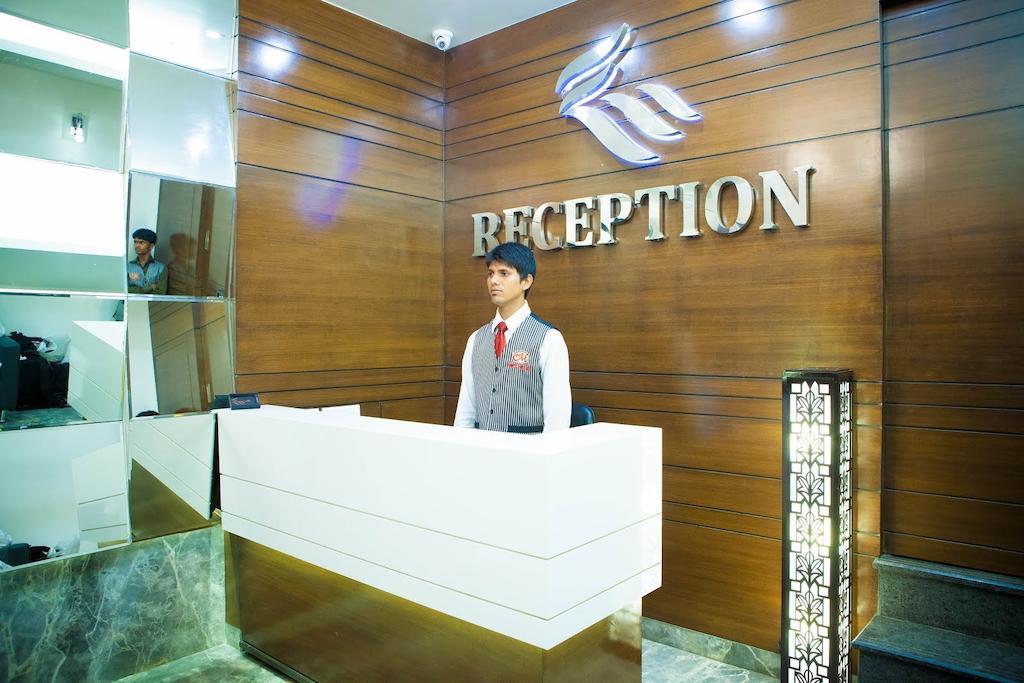 La Hotel Metro Near Bkc Mumbai Bagian luar foto