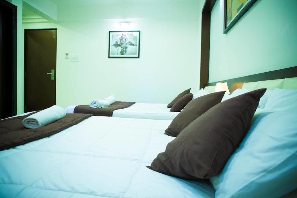 La Hotel Metro Near Bkc Mumbai Bagian luar foto